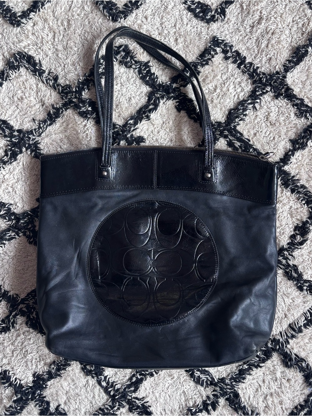 Leather Circle-Logo coach Tote Bag in Black